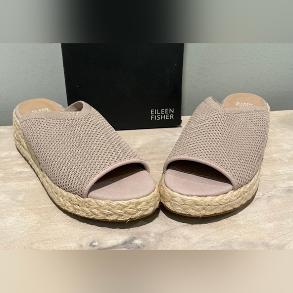 Eileen Fisher Tali Sandals in Blush StretchSize 10New In Box